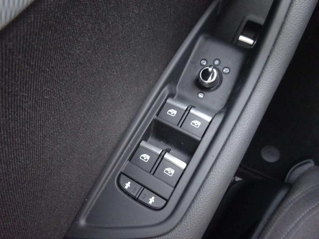 Audi A4 limousine 35 tfsi sport lease edition 1e eigenaar -  automaat / cli