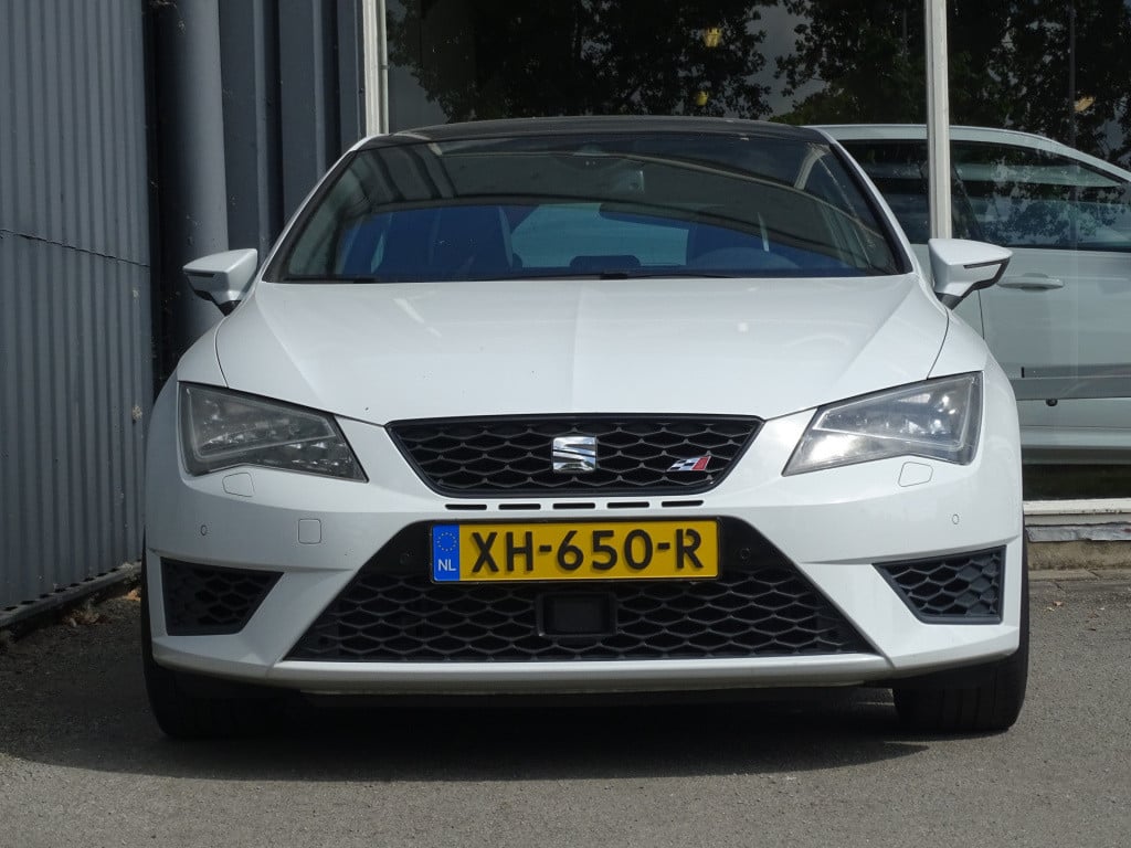 Seat Leon sc 2.0 tsi cupra 280 | pano | stoelverwarming | navi