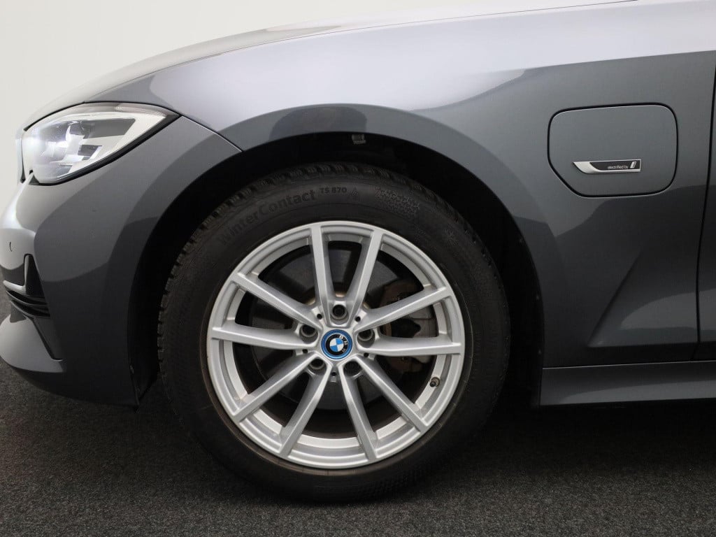 BMW 3-serie 320e high executive | automaat | navigatie | leder | elektrisch