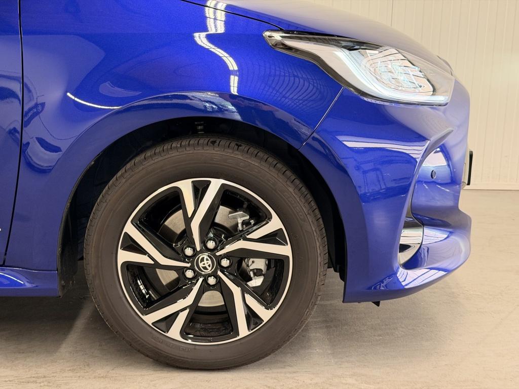 Toyota Yaris 1.5 hybrid 115 dynamic