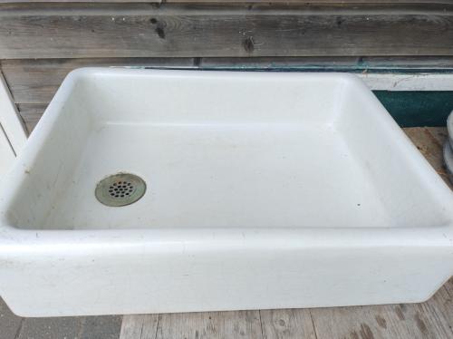 Grote rechthoekige wasbak voor buiten