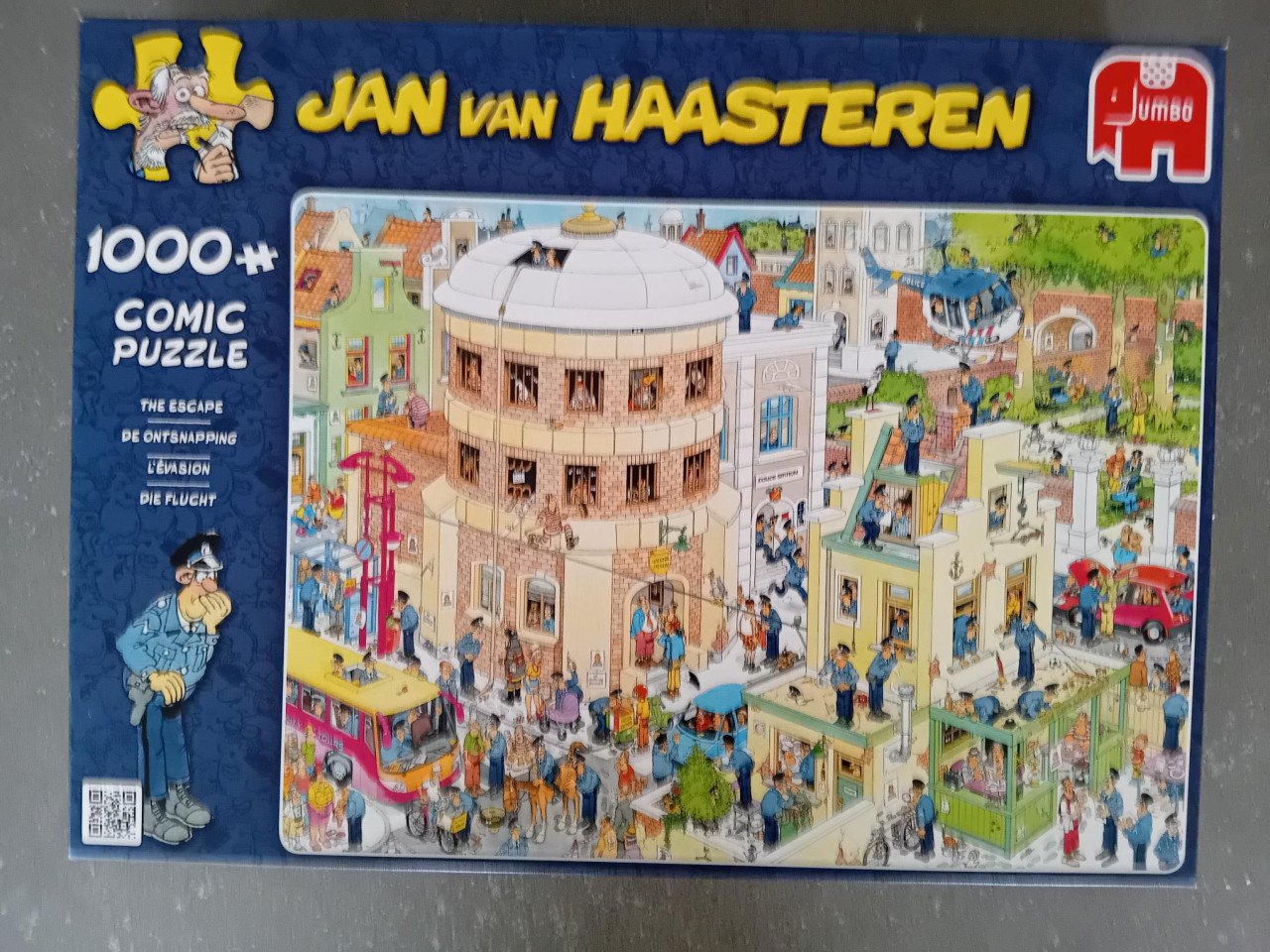 2 Jan van Haasteren puzzels 1000 stukjes. Samen €16,00.