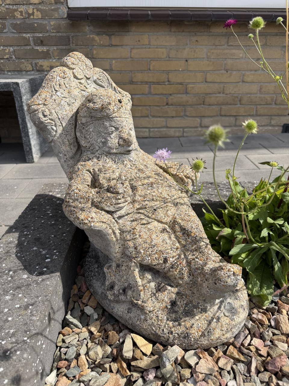 Betonnen tuinbeeld