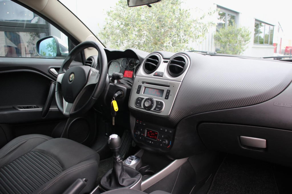 Alfa Romeo MiTo 1.4 super - 1e eig - dealer oh - climate - stoel verw - crh