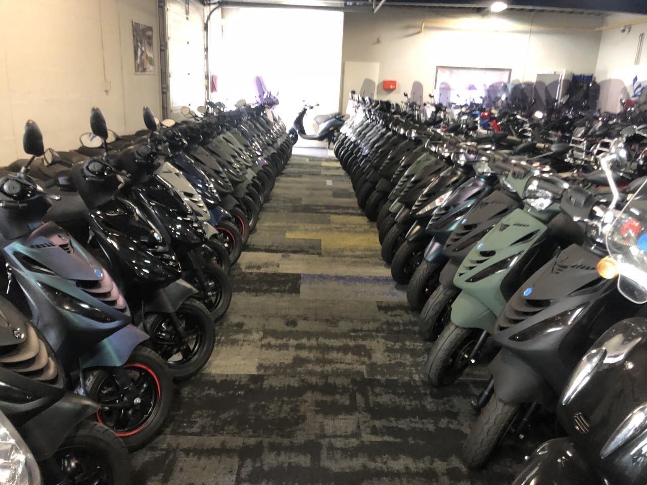 GROOTAANBOD: PIAGGIO ZIP 45KM BROM SPRINT AEROX SPEEDFIGHT 2t 4t