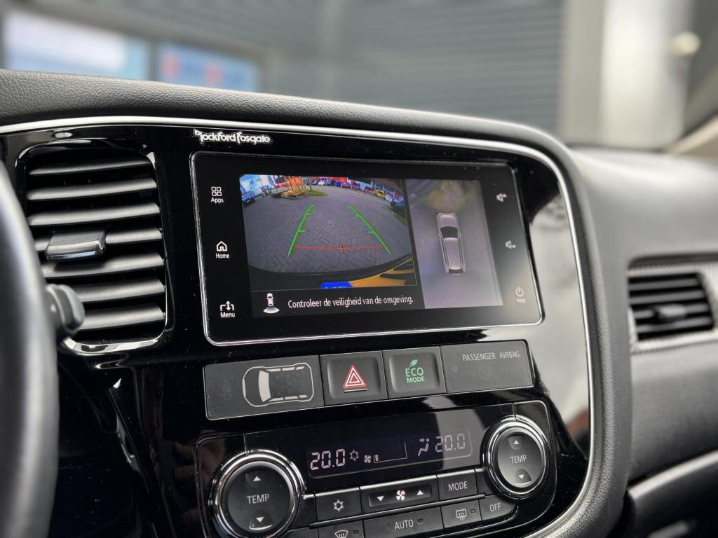 Mitsubishi Outlander 2.0 connect pro