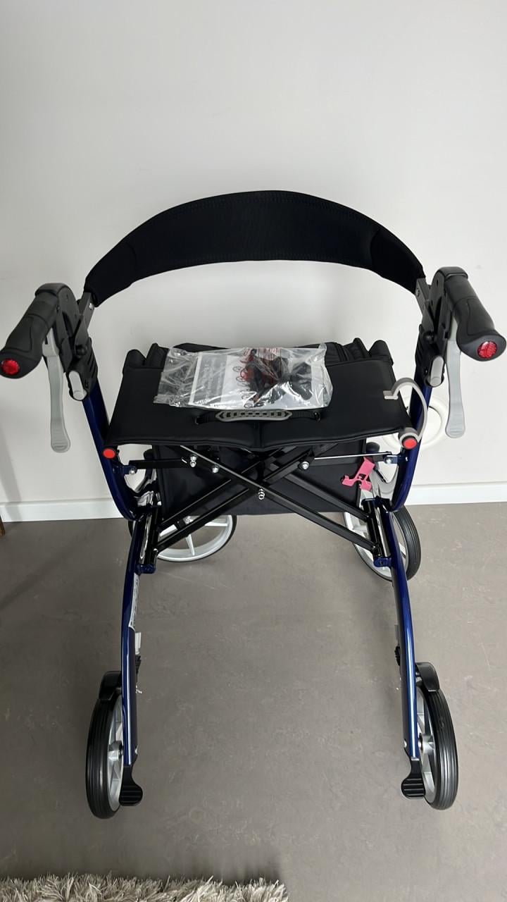 Rollator Travixx de luxe Dark Blue mt. M recent gekocht 2024