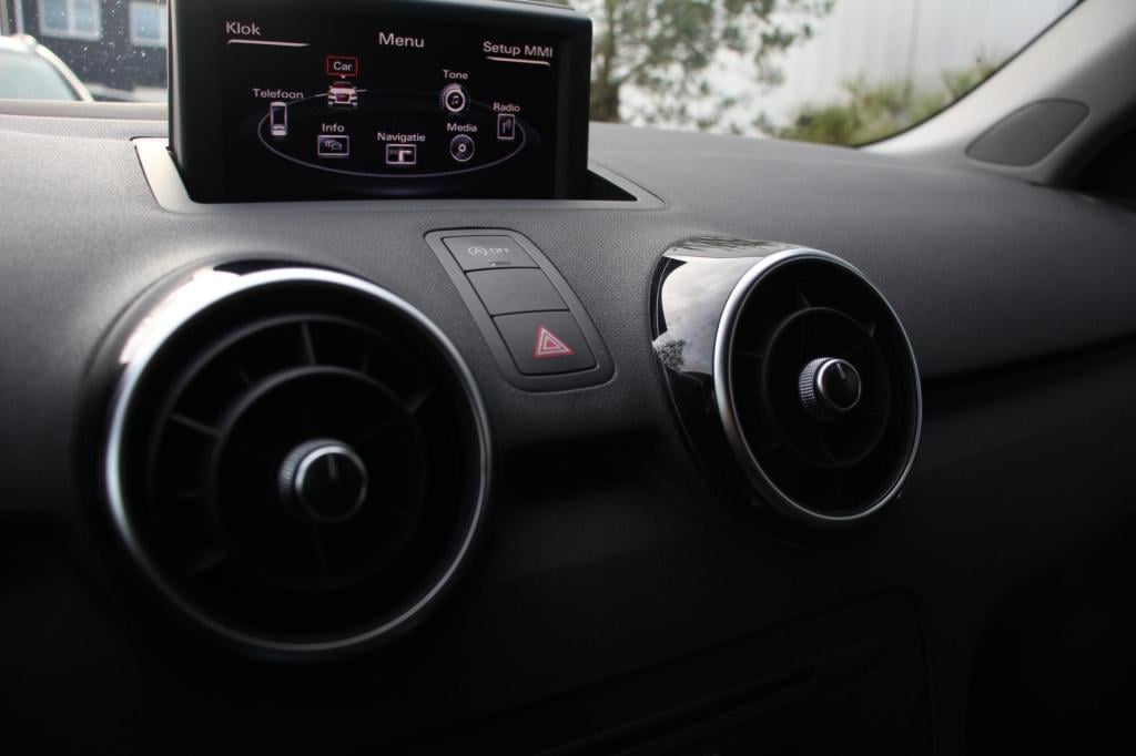 Audi A1 Sportback 1.4 tfsi s-line - stoelverwarming - parkeersensoren - 17 