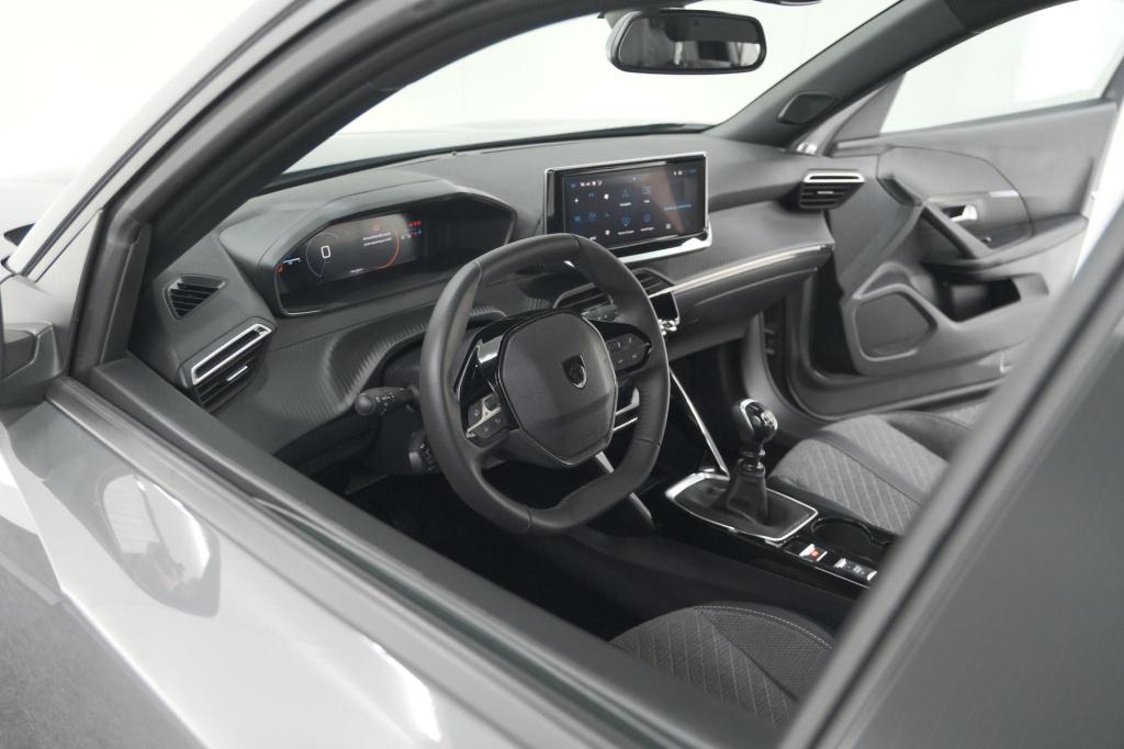 Peugeot 2008 puretech 100 allure | camera | navigatie | parkeersensoren | a