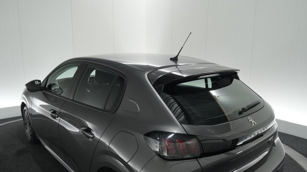 Peugeot 208 puretech 100 eat8 active | parkeersensoren | navigatie | apple 