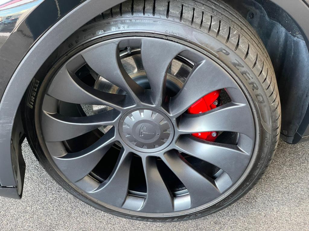 Tesla Model Y long range awd 75 kwh