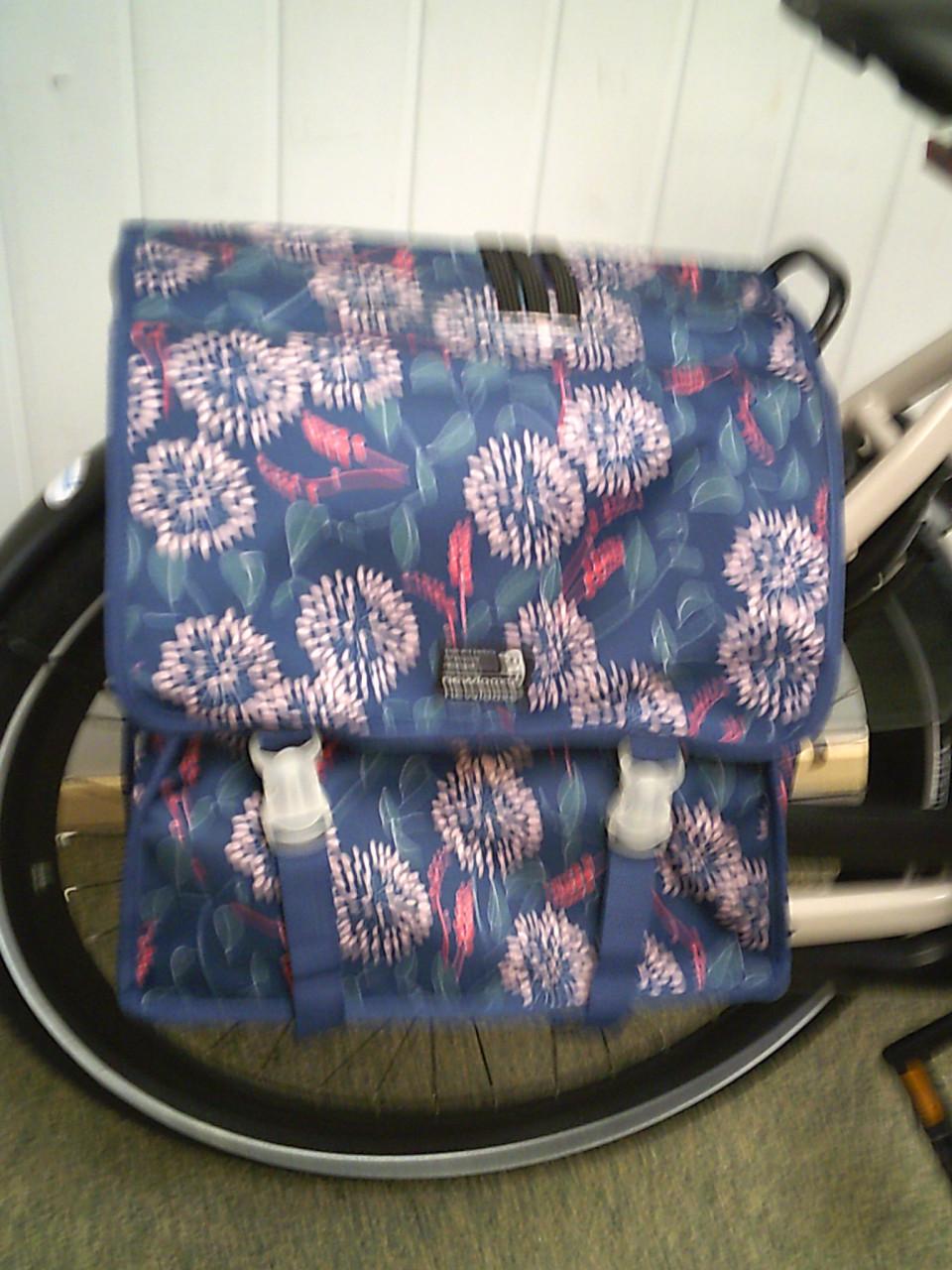 Nieuwe Tas 25,00