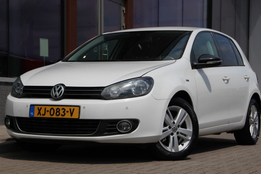 Volkswagen Golf 1.4 tsi highline | navi | cruise | pdc |
