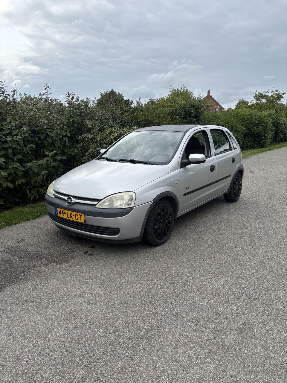 Opel corsa voljaar apk!
