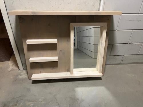 Spiegel met steigerhout