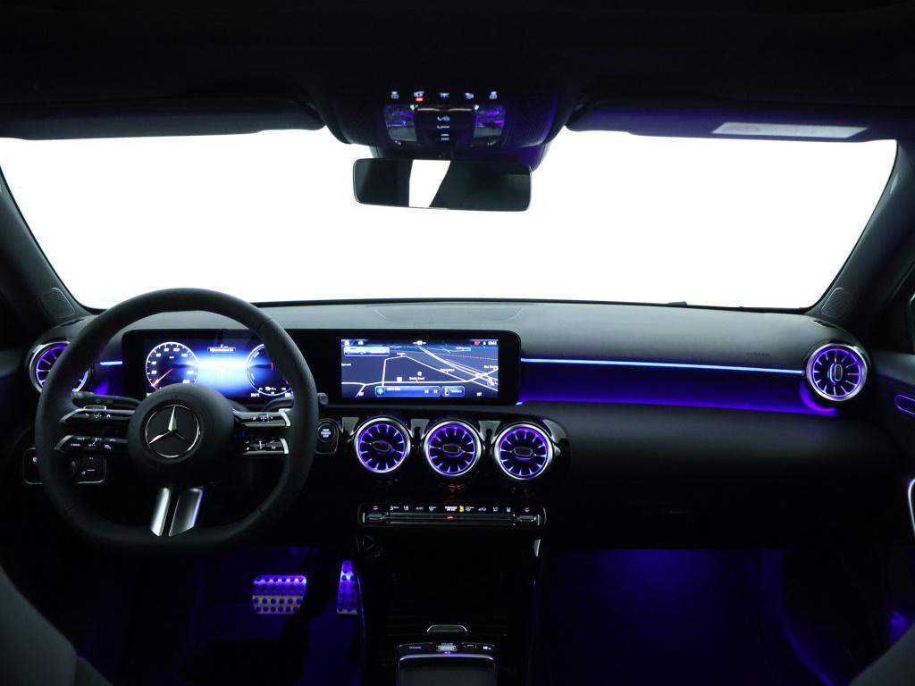 Mercedes-Benz A-Klasse 250 e business solution amg | nightpakket | parkeerp