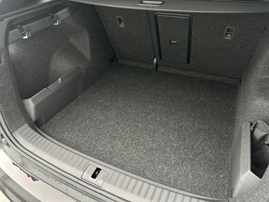 Skoda Enyaq Iv 60 sportline sportline elektromotor 132 kw / 179 pk suv elek