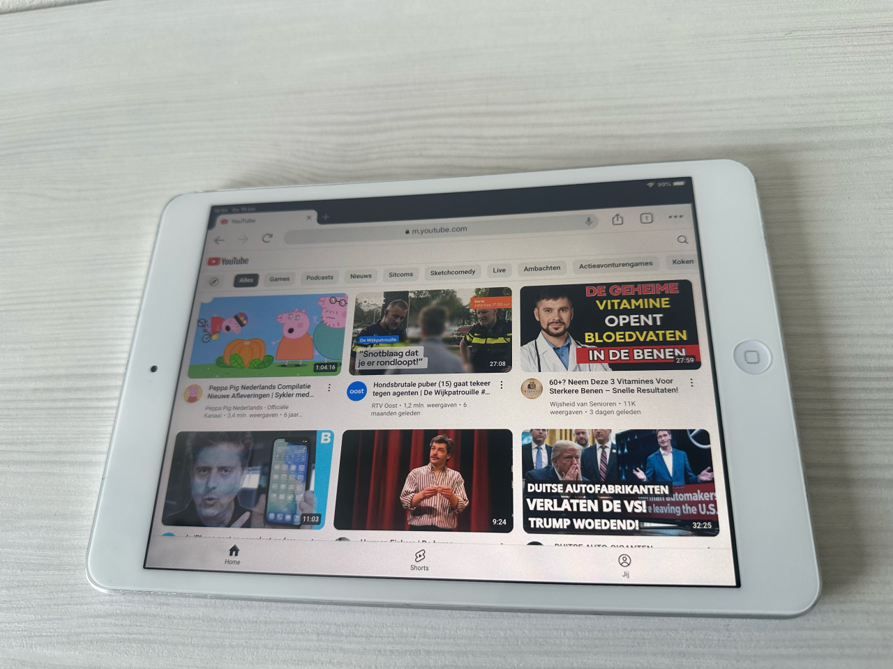 Apple iPad Mini 2.  32GB