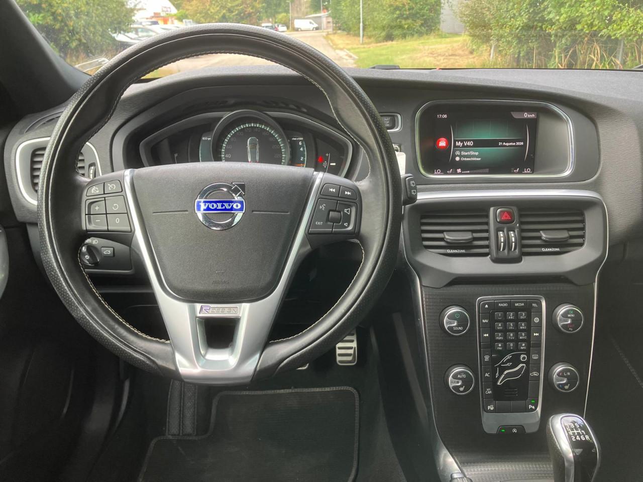 Volvo V40 T4