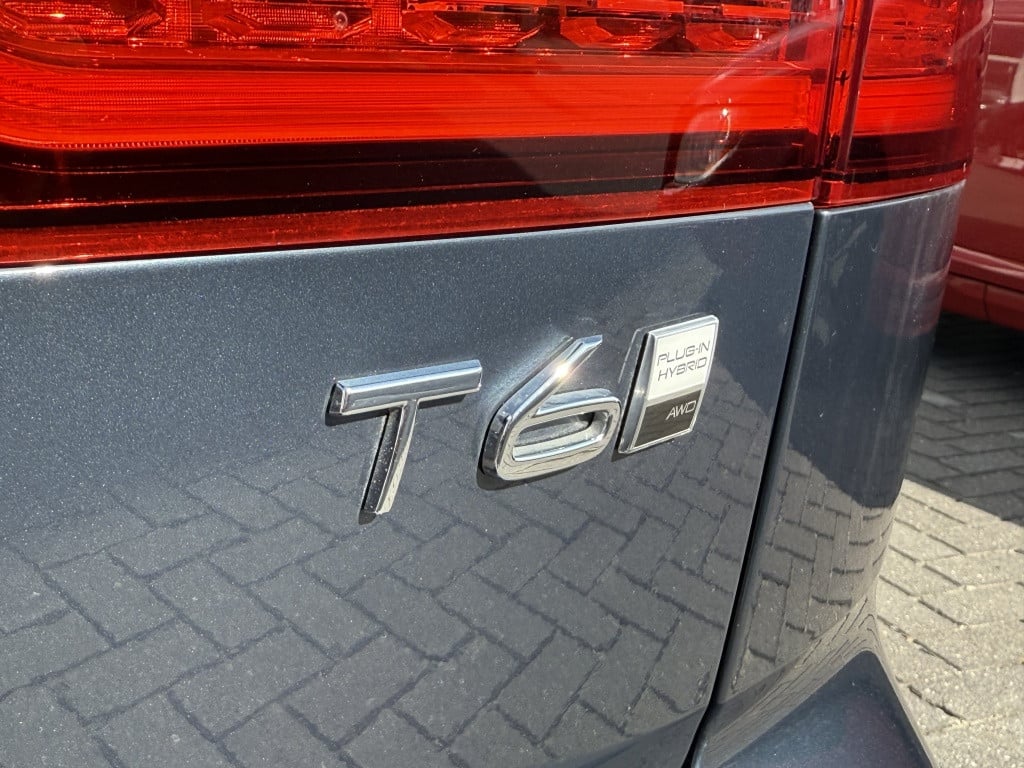 Volvo V60 t6 398pk recharge ultra dark| panodak| adap.cruise| trekhaak| 36