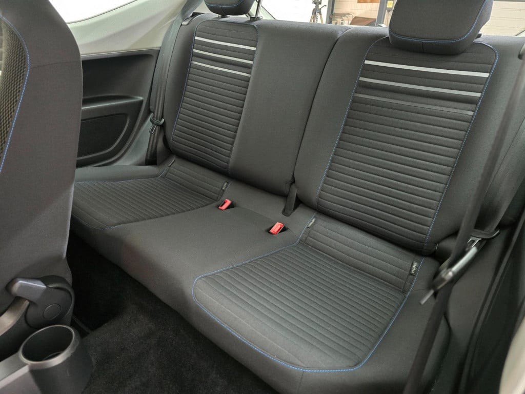 Volkswagen UP! 1.0 high up! bluemotion met cruisecontrol | unieke uitvoerin
