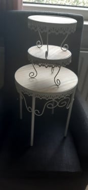 Tafeltje met bijzet tafeltjes