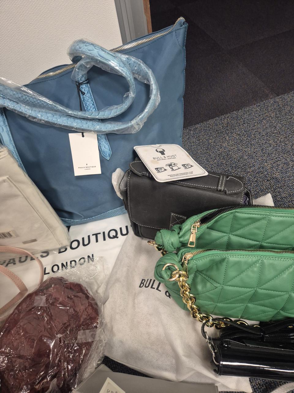 Partij van 20 nieuwe tassen