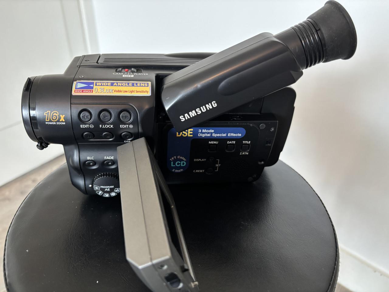 Vintage video 8 camera Samsung