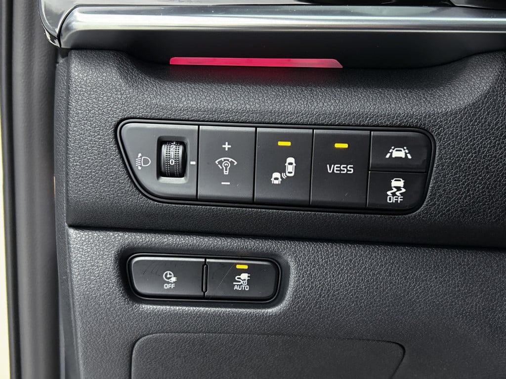 Kia E-niro executiveline 64 kwh | schuif-/kanteldak | 3-fase | jbl | stoelk