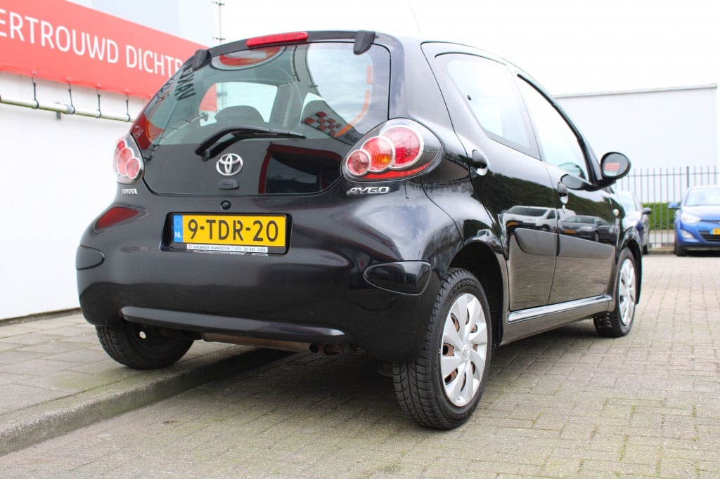 Toyota Aygo 1.0 vvt-i now