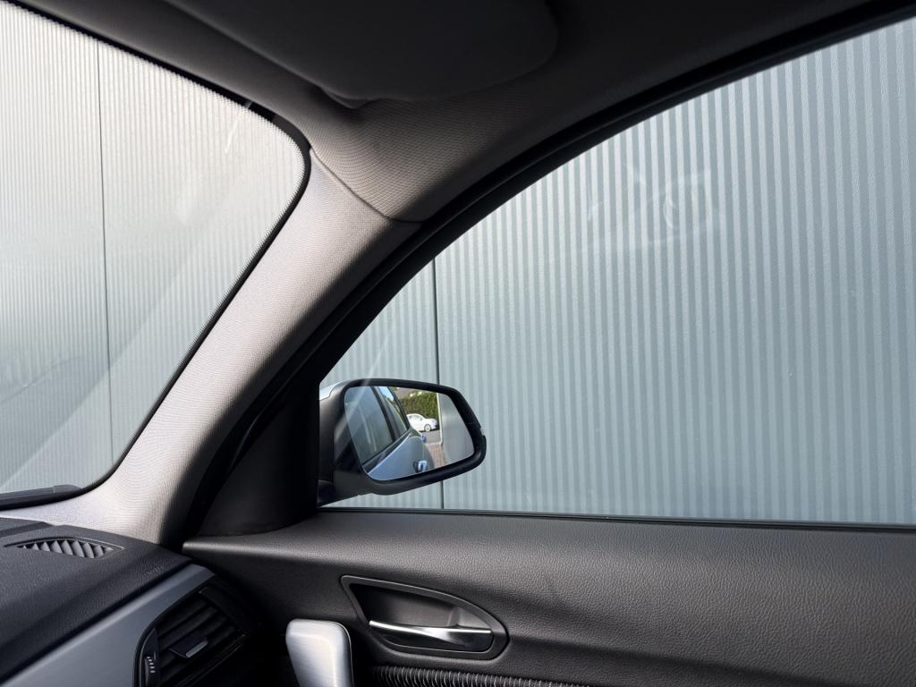 BMW 1 Serie 118i 170pk automaat executive business 5-drs
