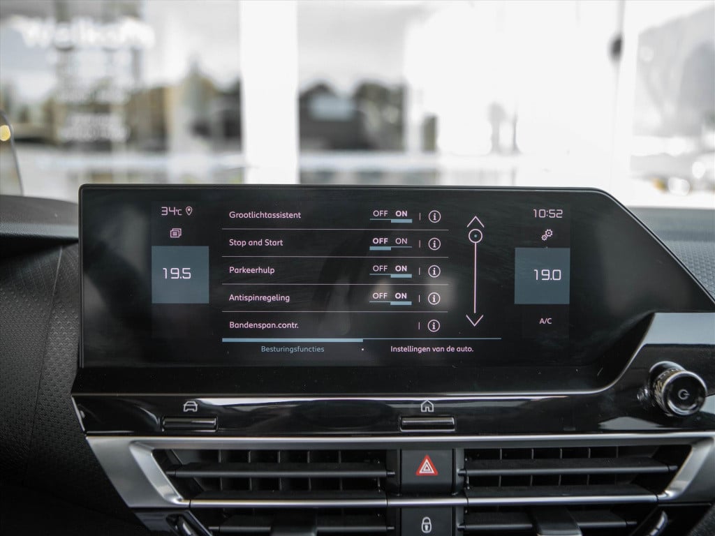 Citroen C4 1.2 puretech 130pk shine | panoramadak | hud | camera | navigati
