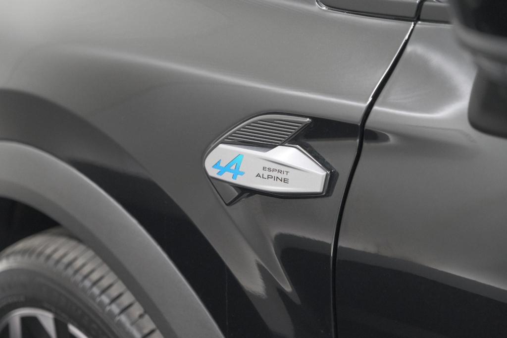 Renault Captur 1.8 e-tech full hybrid 160 esprit alpine | rondom camerazich