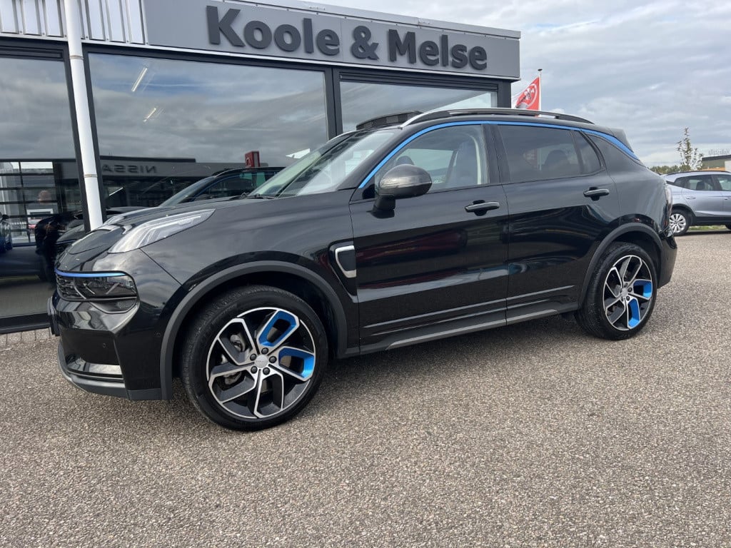 Lynk & Co 01 1.5 261pk plug in hybrid , 360 camera , pano dak , adaptive cc