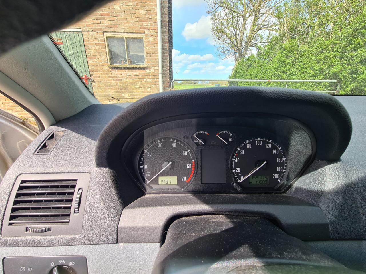 Skoda Fabia 1.4 50KW 2000 Grijs