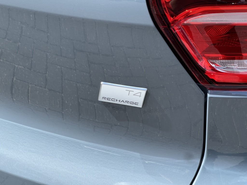 Volvo XC40 t4 211pk recharge plus bright| adap.cruise| leder| trekhaak| cam