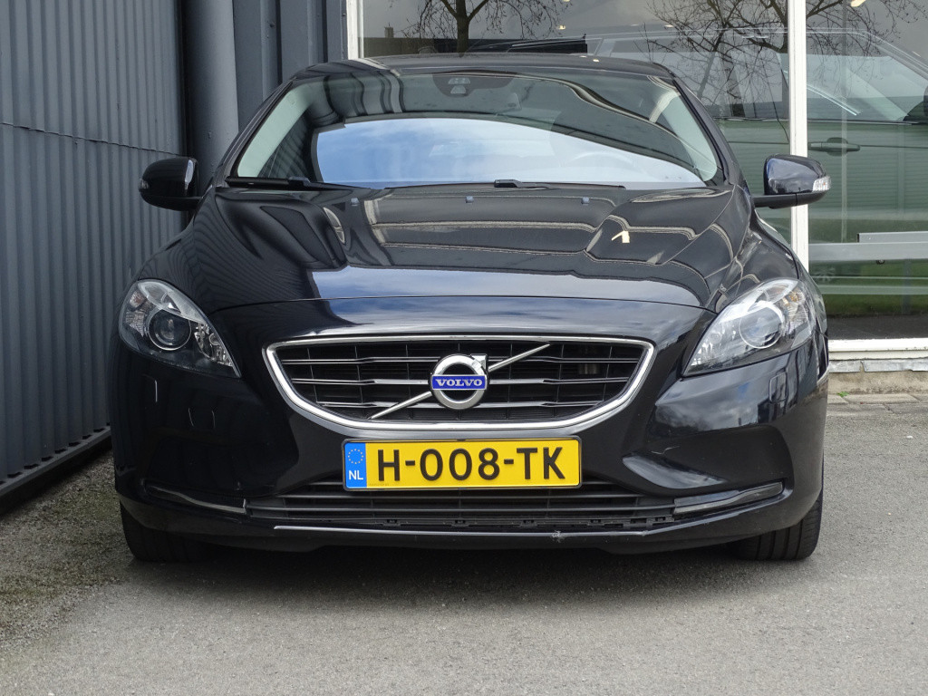 Volvo V40 1.6 t2 momentum | stoelverwarming | navi | bluetooth