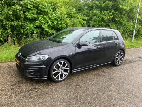 Volkswagen Golf 1.5Tsi R-line