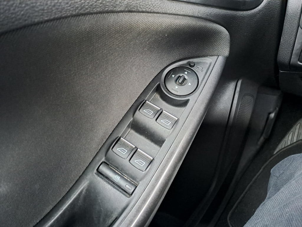 Ford Focus 1.0 st-line | cruise control | trekhaak | 18'' lmv | apple carpl