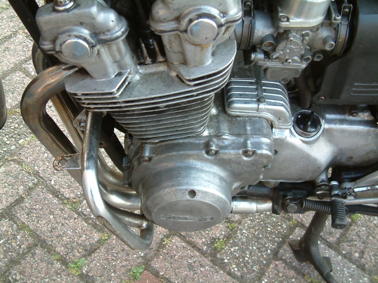 Honda bol dor  cb 900 f2  bouwjaar 1981  ---35000 km