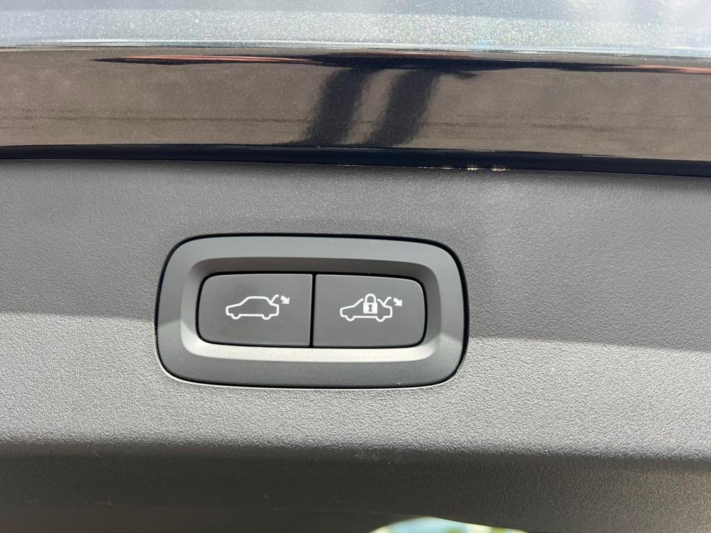 Lynk & Co 01 1.5 261pk phev , panodak , adaptive cc , 360gr camera , carlpl