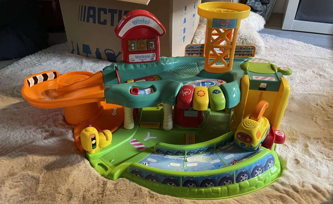 Toet toet auto garage Vtech