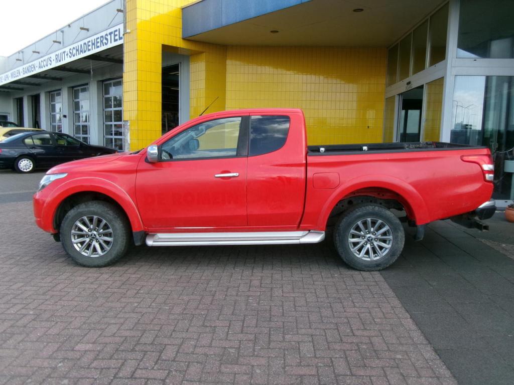 Mitsubishi L200 2.4 di-d 4x4 airco 4wd ( lees tekst!! )