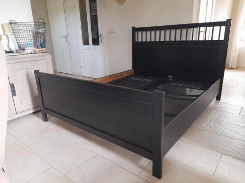 2 Persoons bed met verstelbare Auping bodems 160 x 200 (in goede staat )