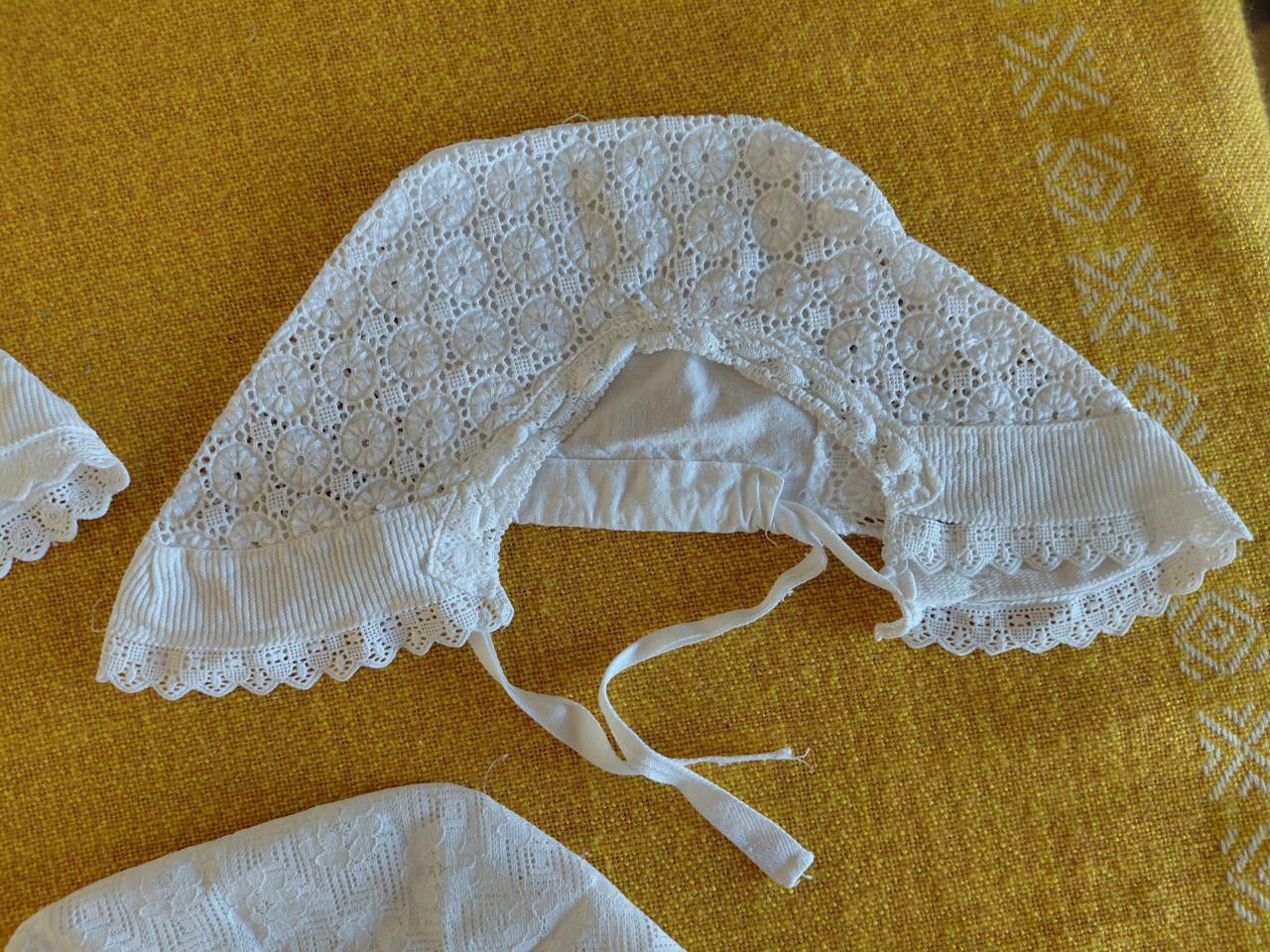 3 nette ondermutsen van Klederdracht Arnemuiden
