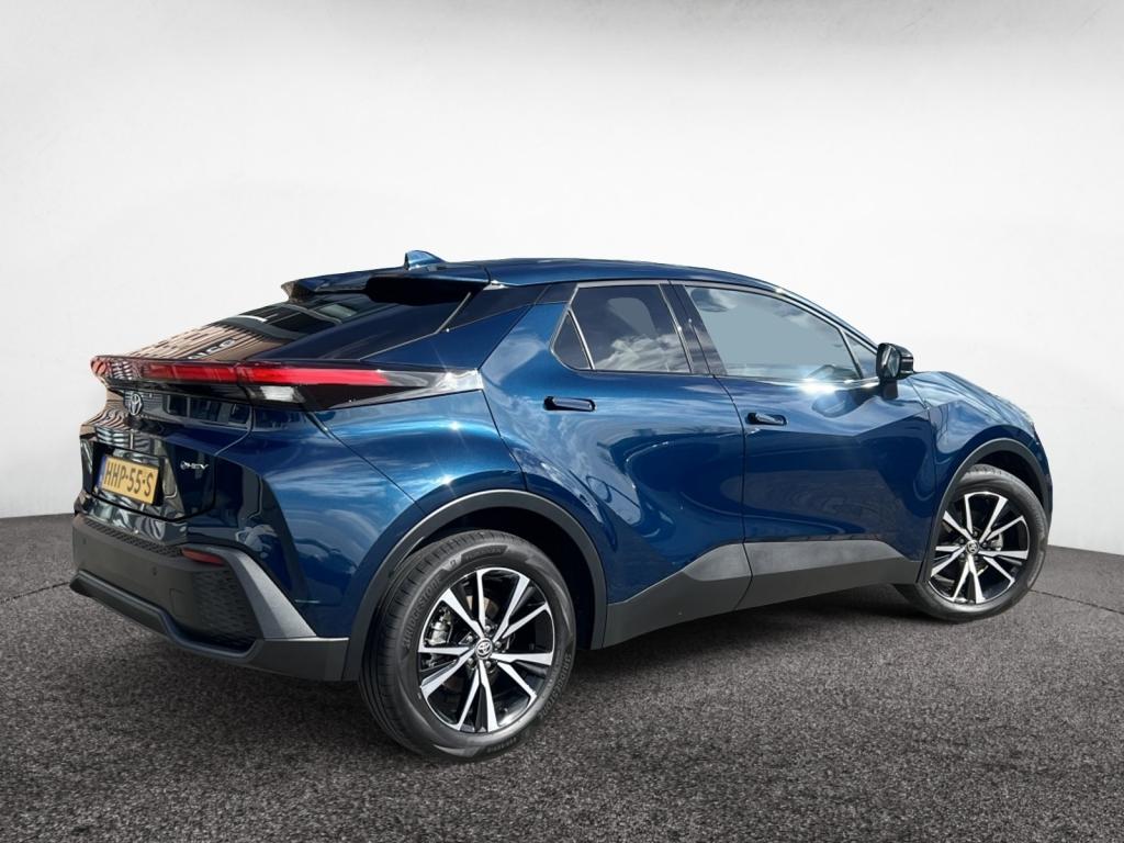 Toyota C-hr 1.8 hybrid 140 dyn