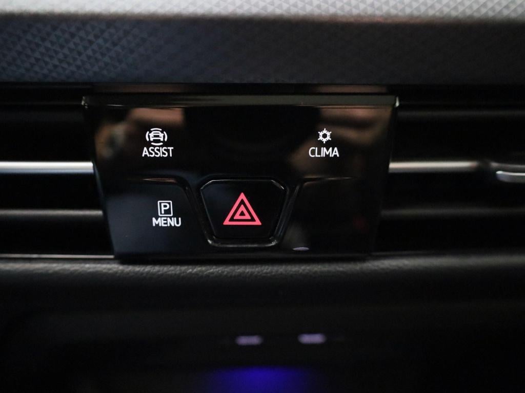 Volkswagen Golf 1.0 etsi life | automaat | panorama dak | virtual cockpit |