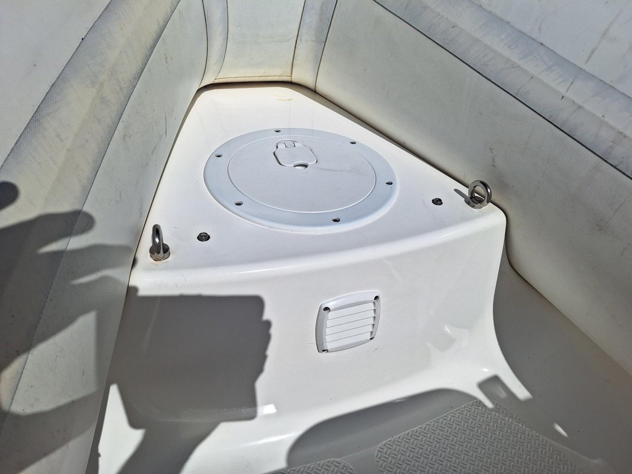 Brig 360 F rib met 20 pk Mercury