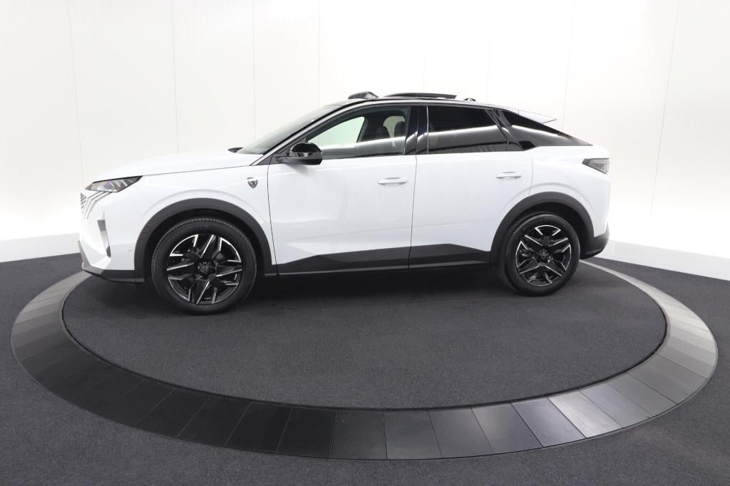 Peugeot 3008 1.2 hybrid 136 gt | panoramadak | focal audio | alcantara exec
