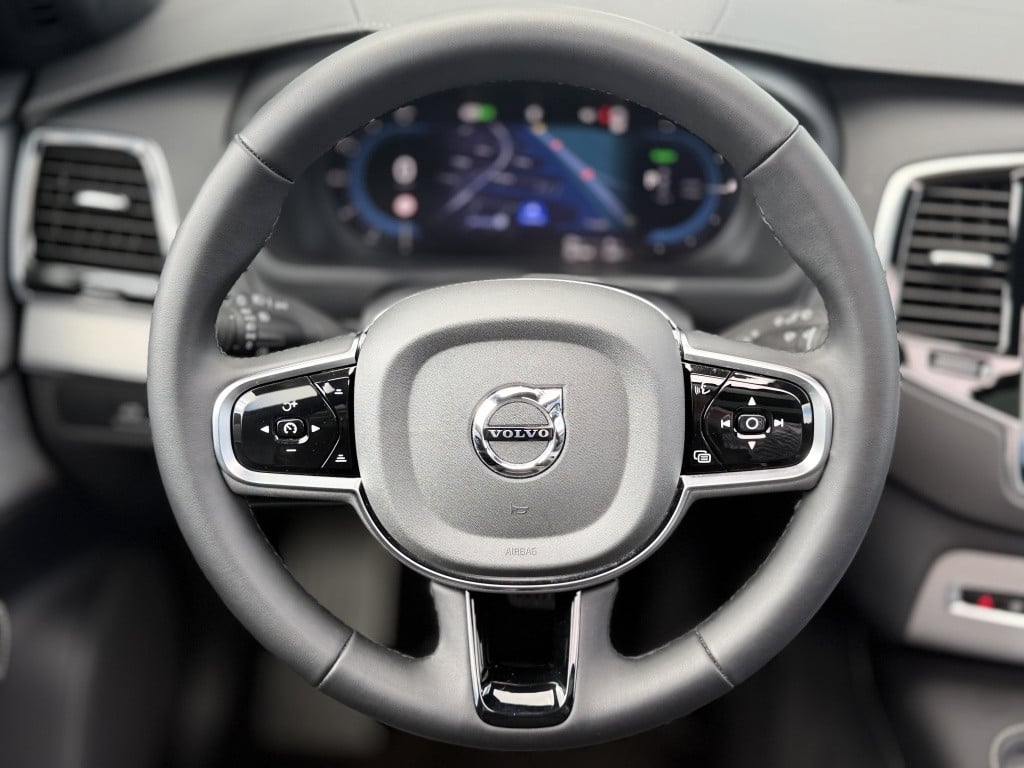 Volvo XC90 t8 455pk recharge ultra dark| full options ! luchtvering b&w sou